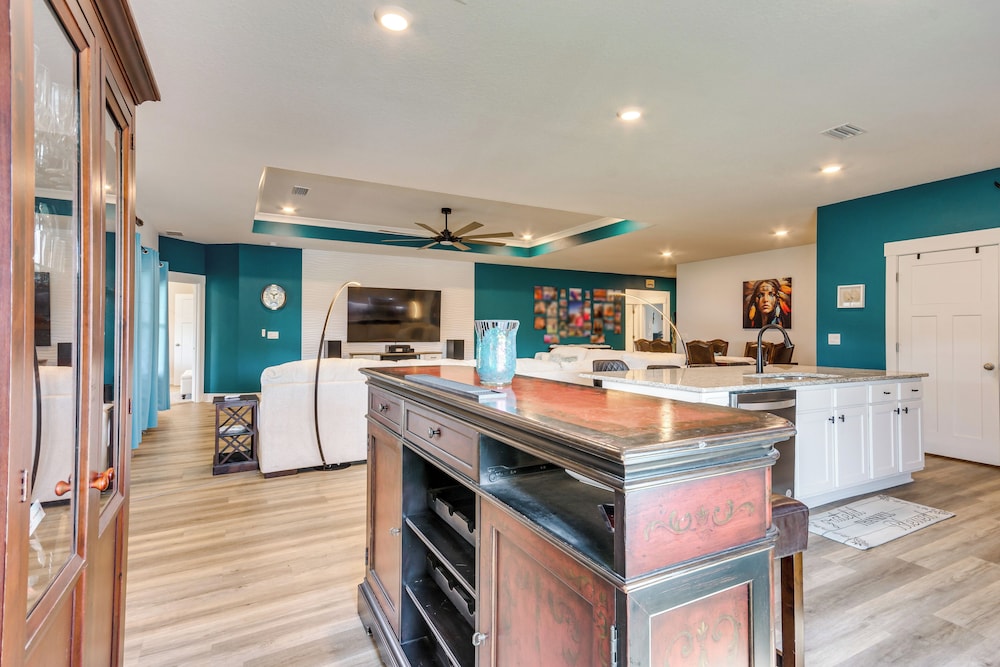 Pet-friendly Pensacola Home w/ Fenced Backyard
