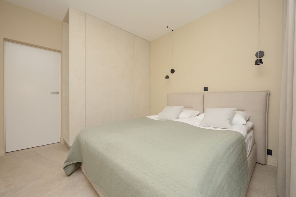 Exclusive Apartment by Renters Prestige