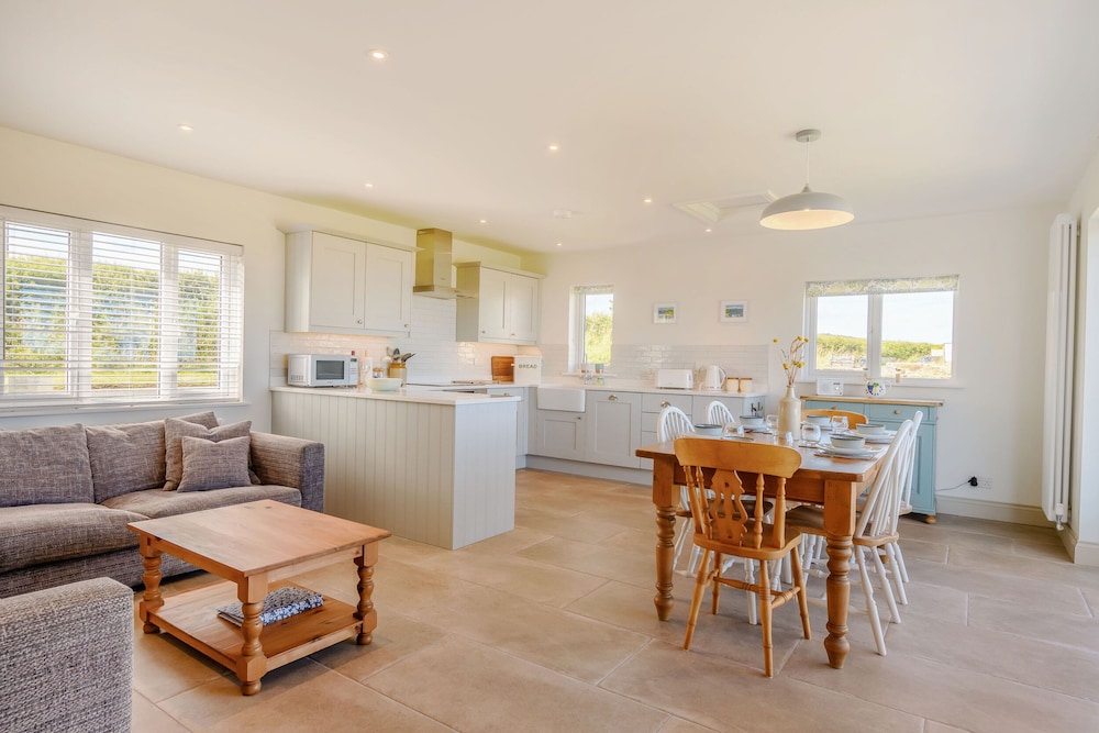 Morlan Cottage