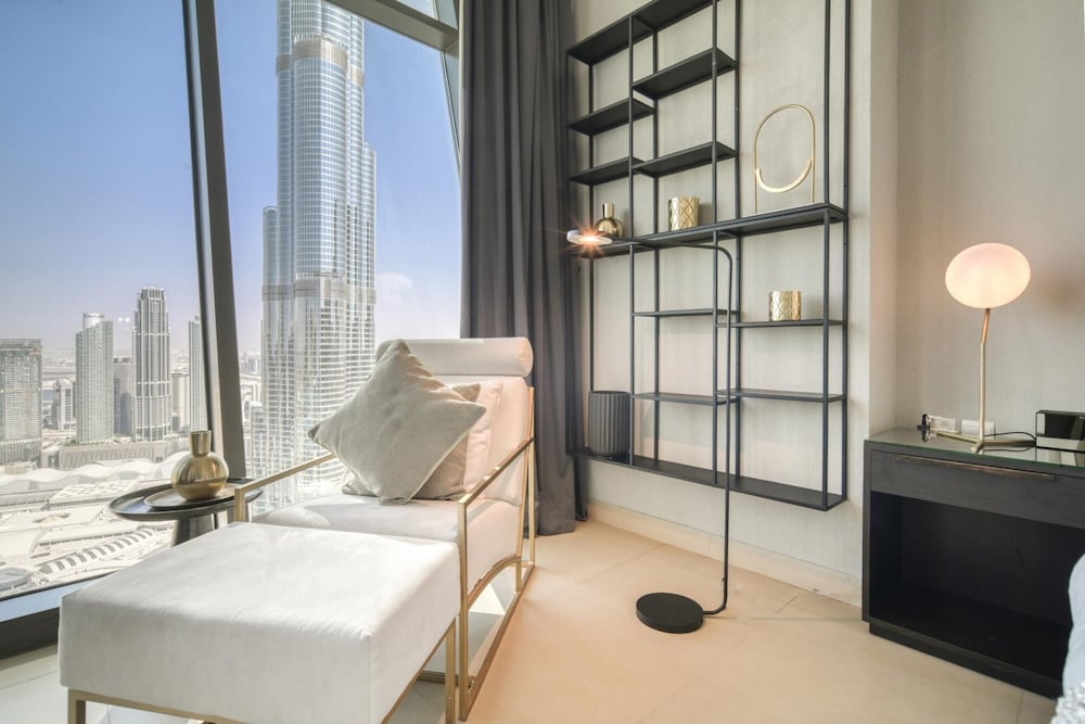 Contemporary Apt With Burj Khalifa View
