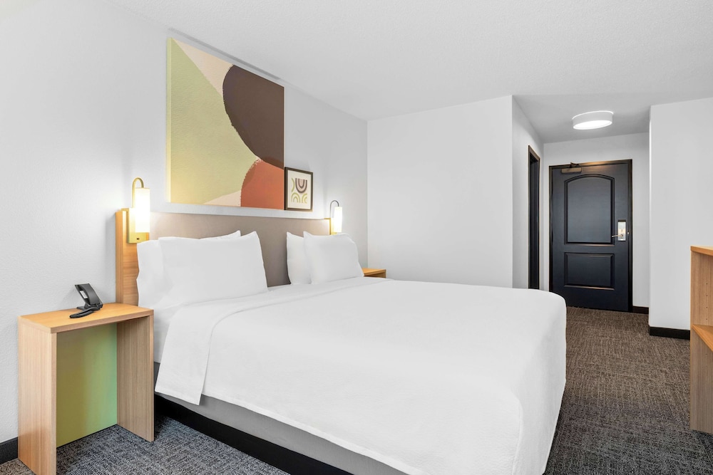 Modesto Vacations - Spark by Hilton Modesto - Property Image 24