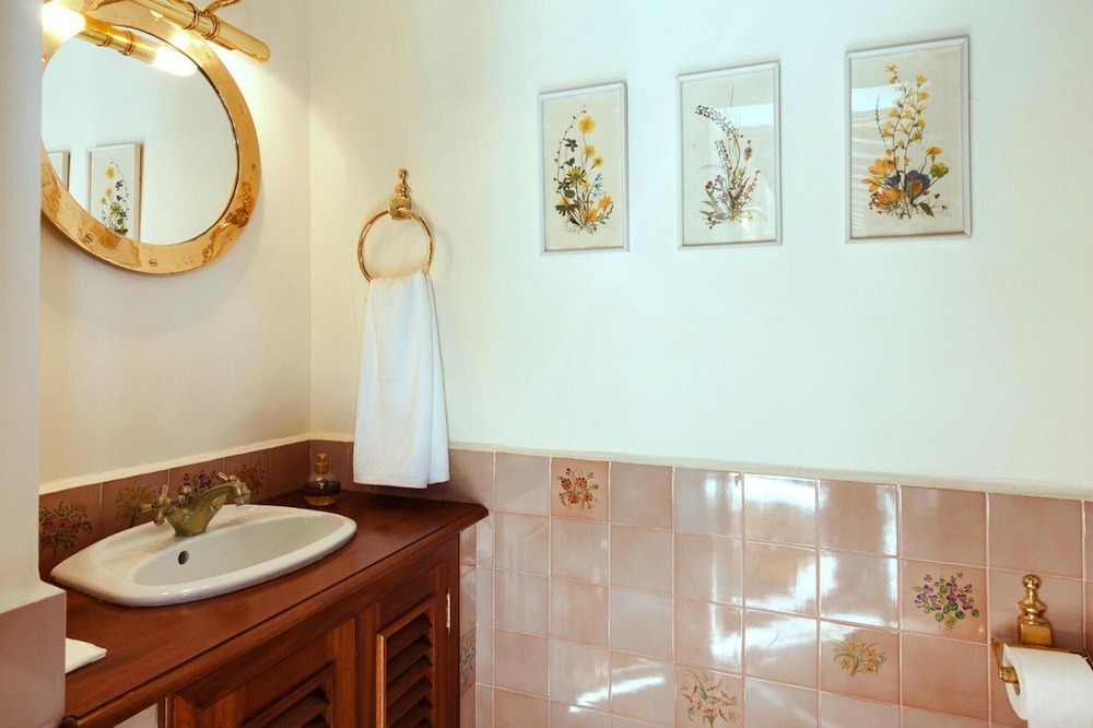 Villa Mansion Bandama With Pool in Santa Brigida