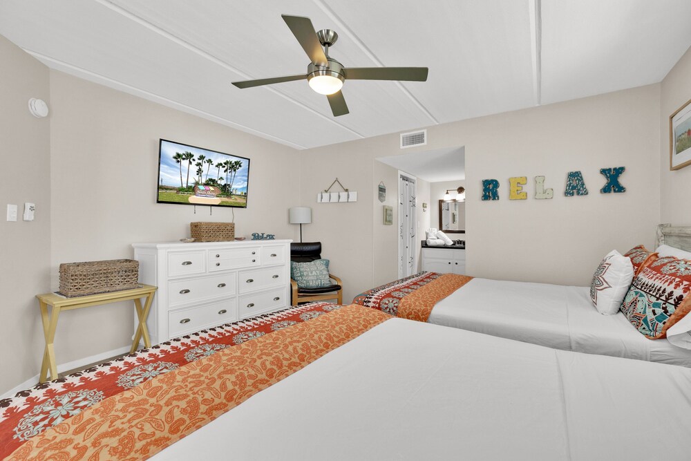Gulf Coast Condominium Unit 4 2 Bedroom Condo by RedAwning view 3