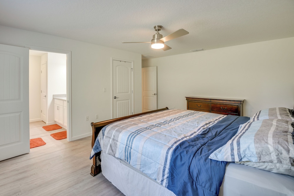 9 Mi to Beach: Brand-new Home in Palm Coast!