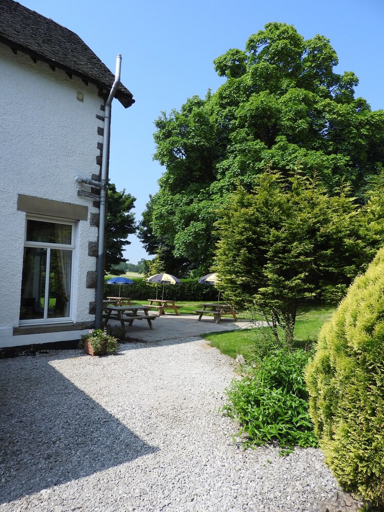 Newton House Hotel