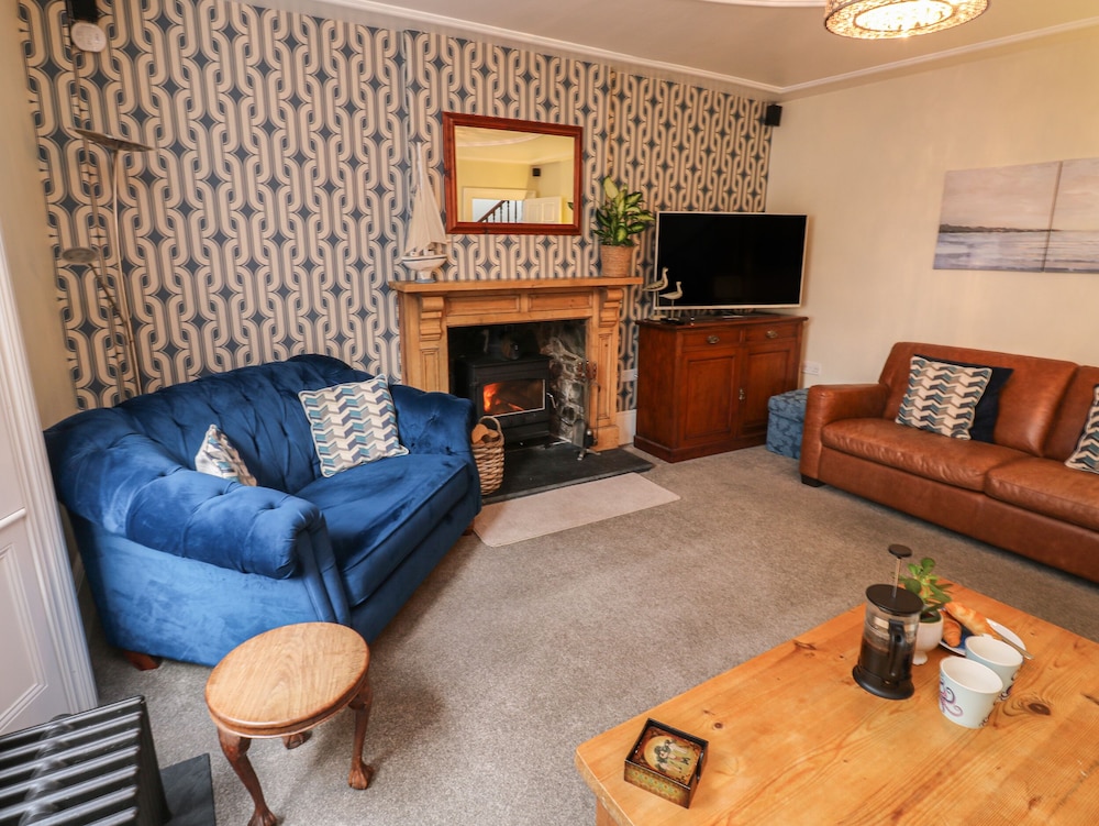 Lands House