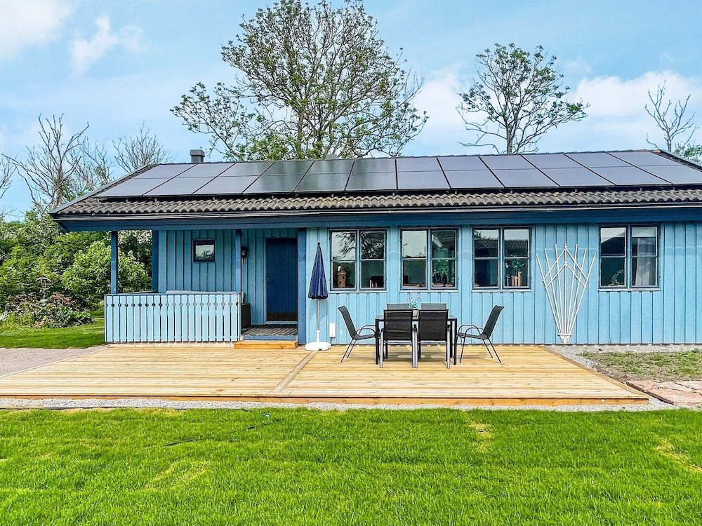 6 Person Holiday Home in Kopingsvik-by Traum