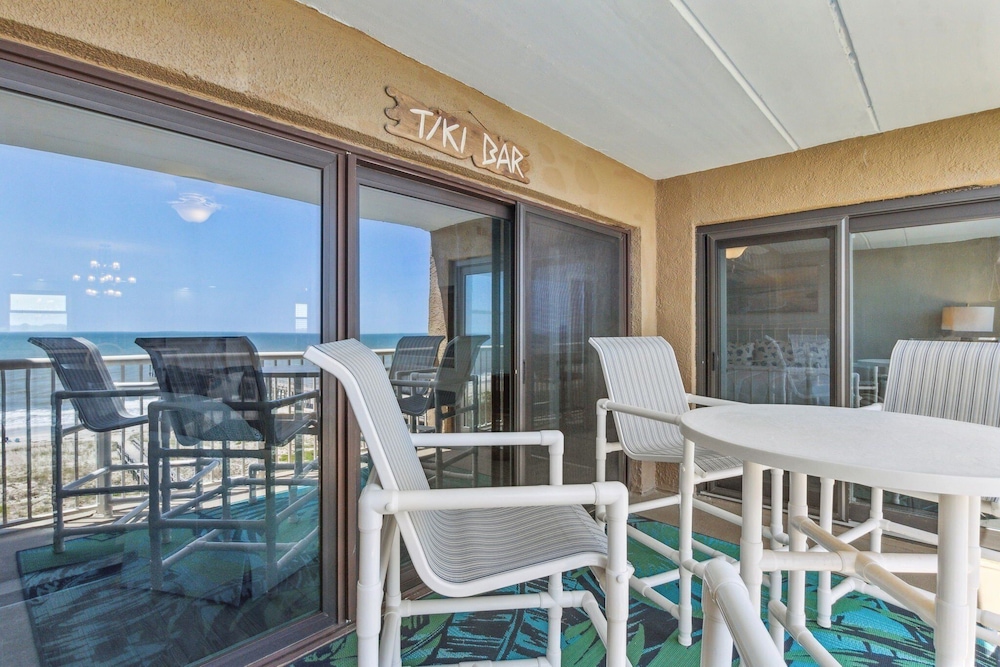 663 Amelia By The Sea 2 Bedroom Condo