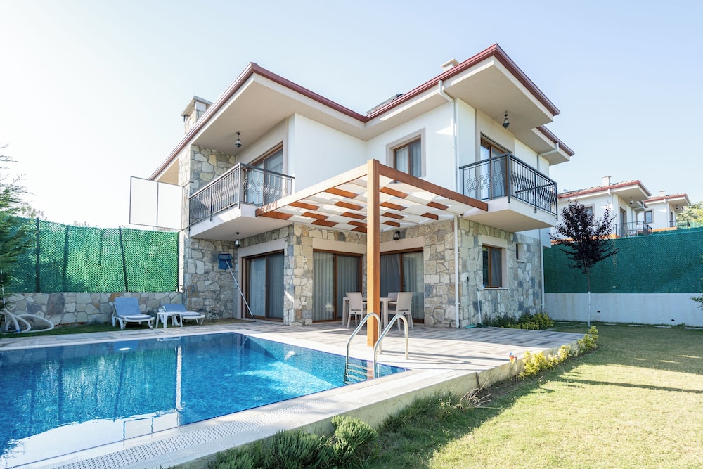 Vintage Villas
