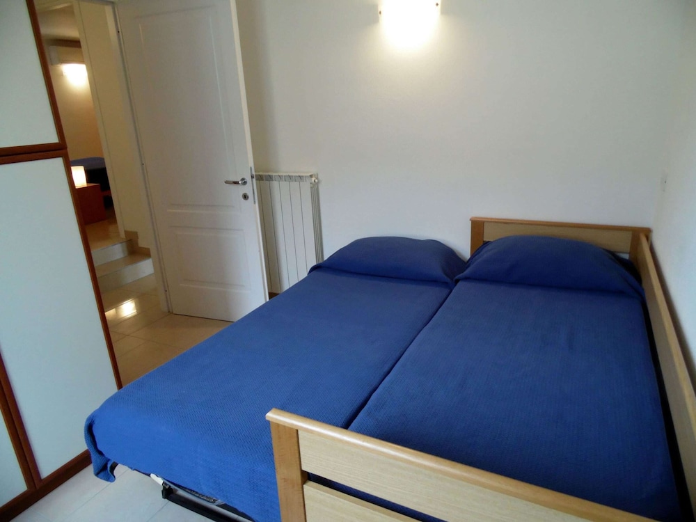 Fabulous Villa in Barasso near Lake view 2