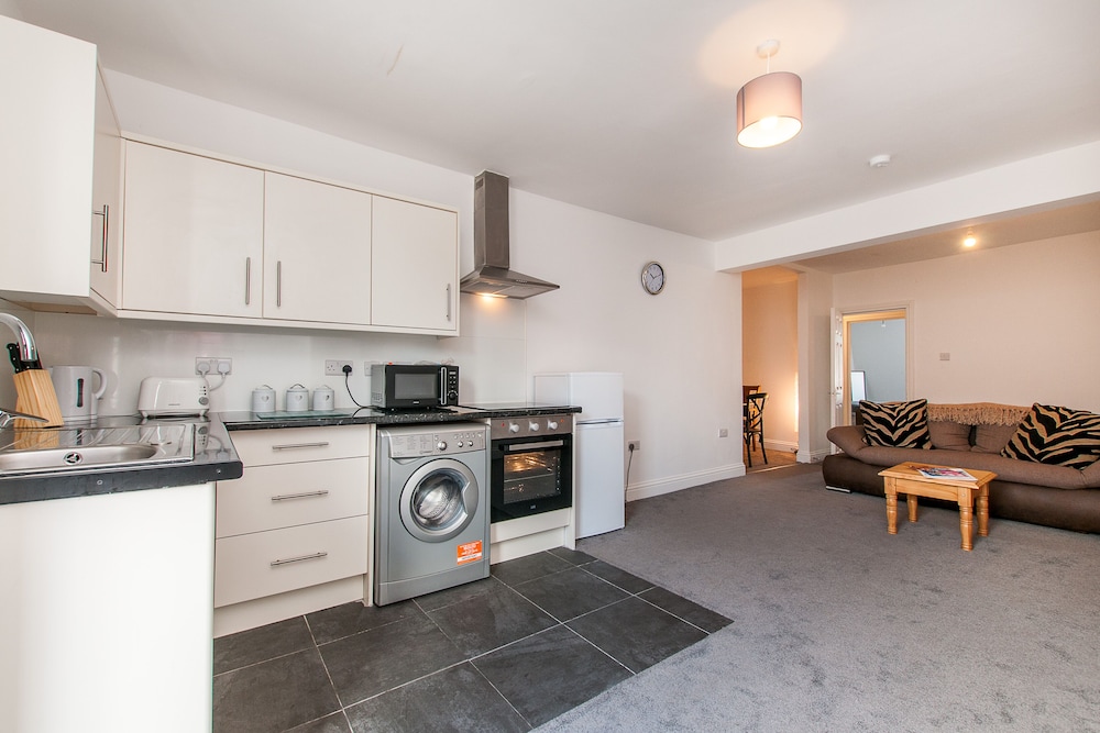 Dover Vacations - 2 Bed Flat in Pedestrianized High Street - Property Image 7