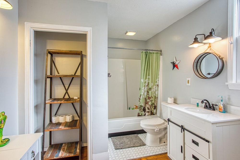 5 Bd/3 Ba-Near Expo/UL/Fair/YUM/Zoo