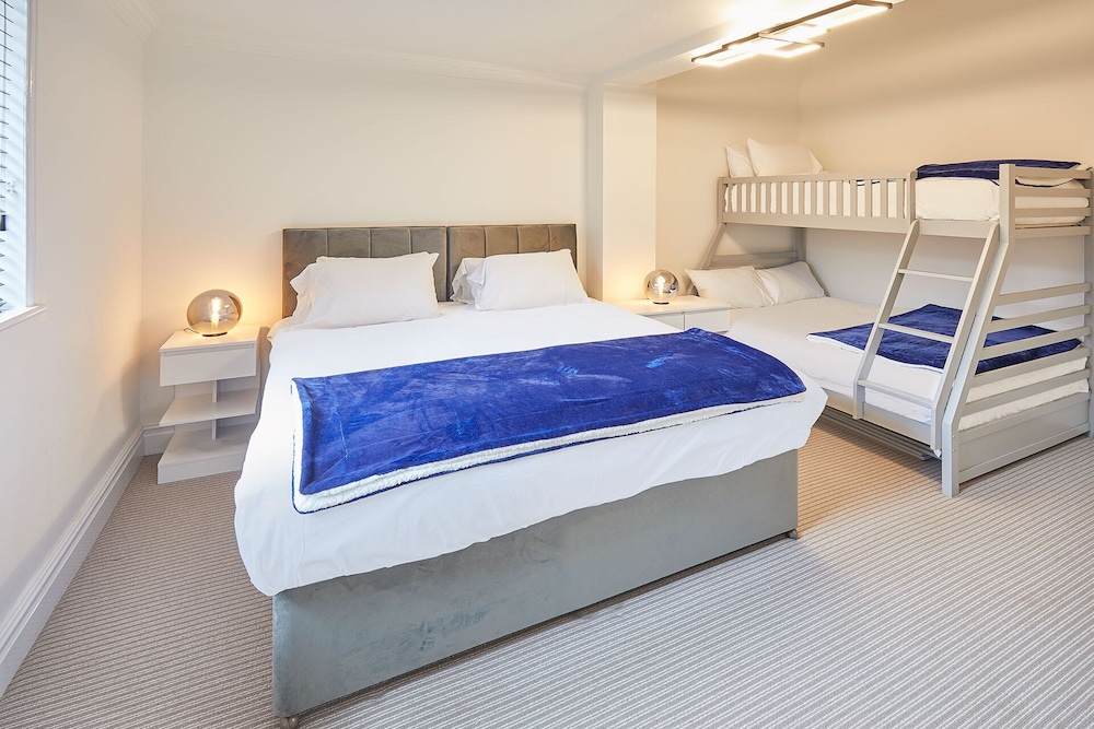 Host Stay Sandside Beach House view 5