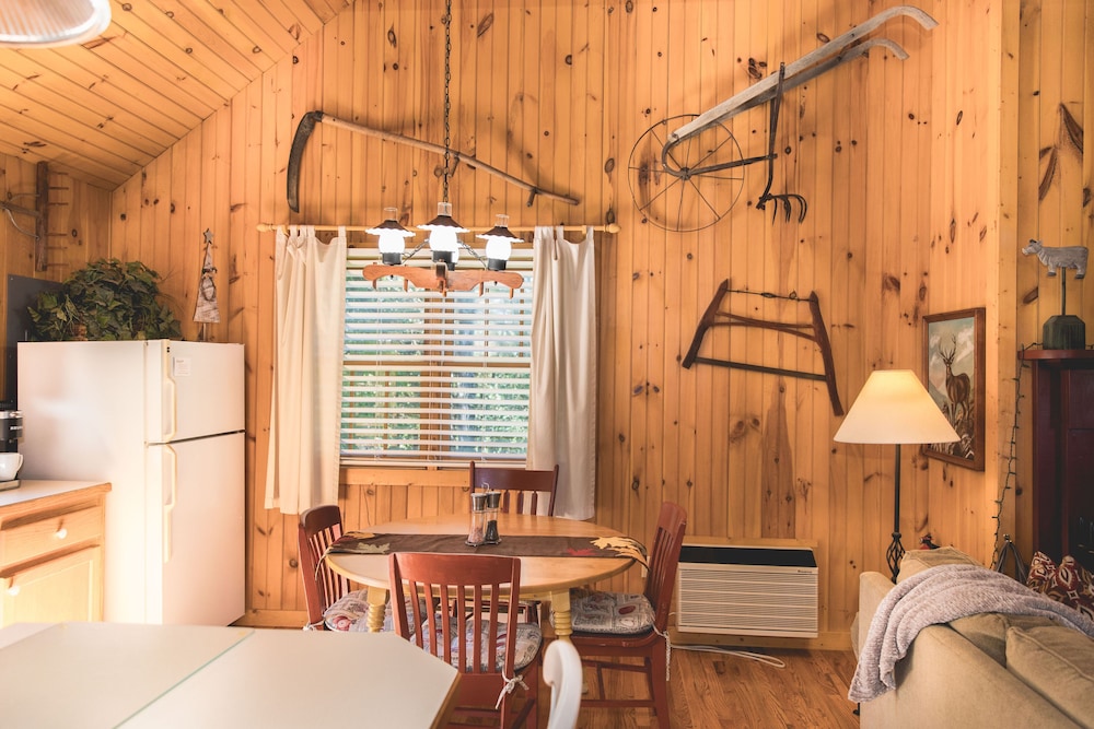Autumn Ridge Cottages