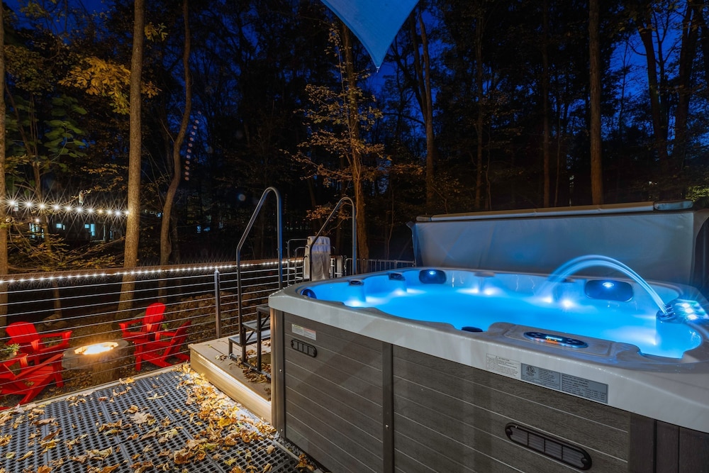 Somerset Lodge by Avantstay Hot Tub Lake Access Community Amenities