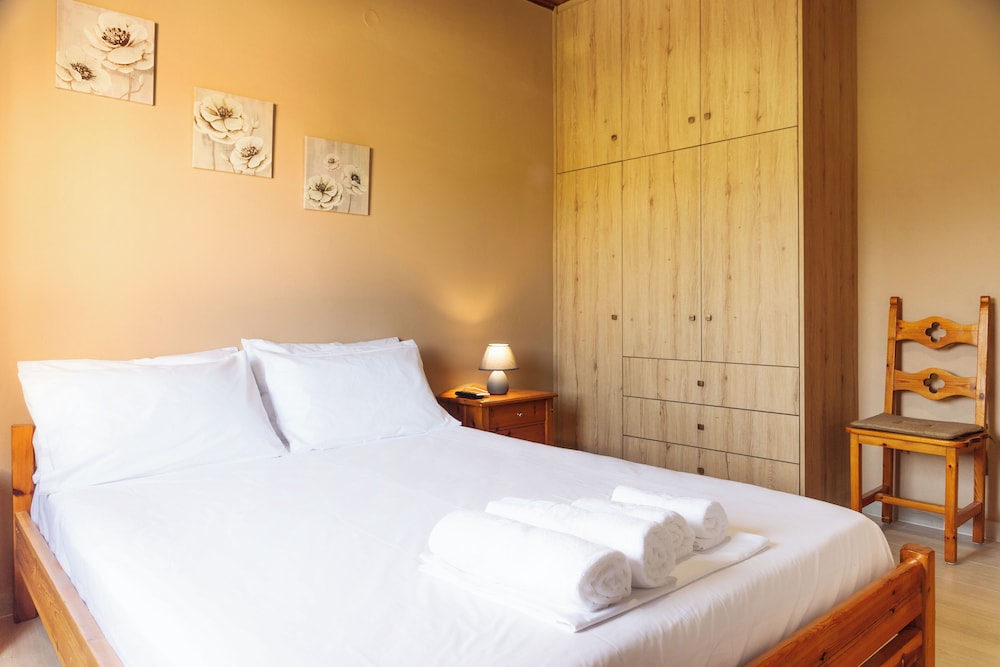 Sea Breeze Oasis-Tranquil Coastal Escape