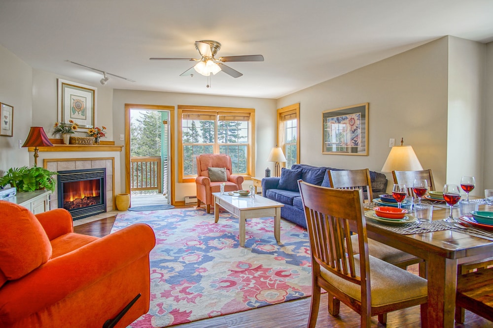 Camp 4 #21: 2 Bedrooms, 2.5 Baths: Slope Side, Gas Fireplace