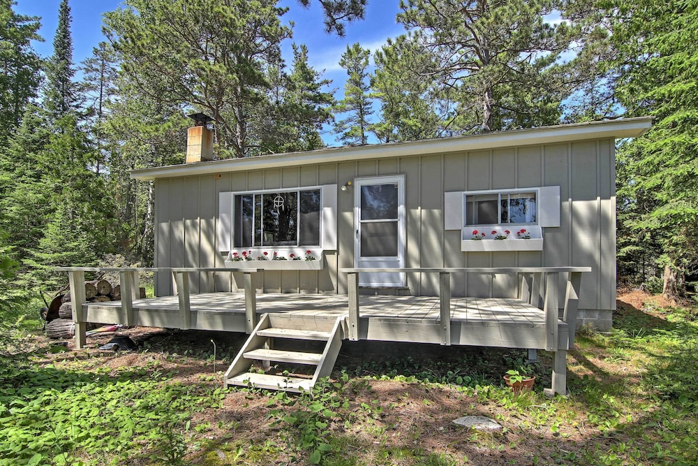 Rustic De Tour Village Cabin w/ Deck on Lake Huron