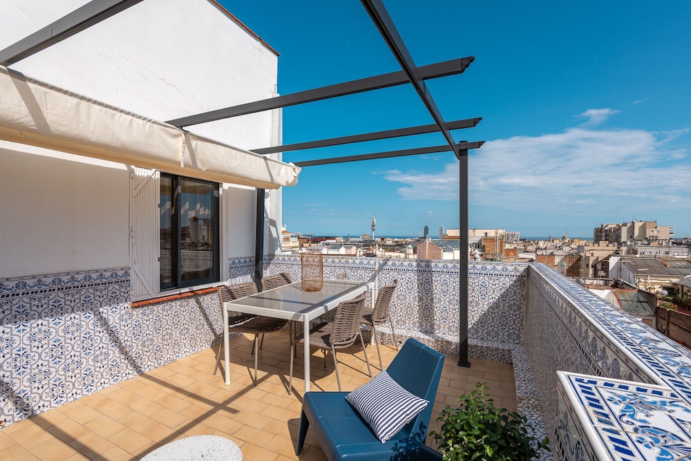 Sagrada Familia Apartment By Olala Homes