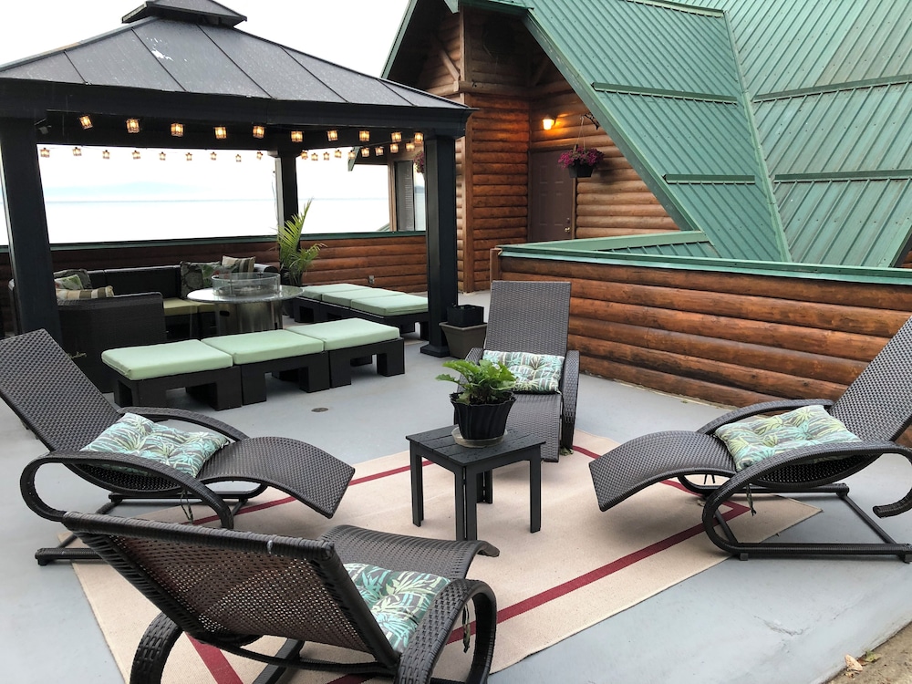Qualicum Breeze Beach Resort