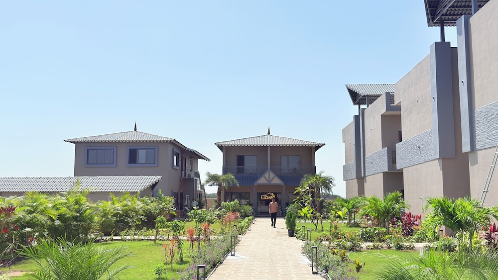 Gold Lion Resort