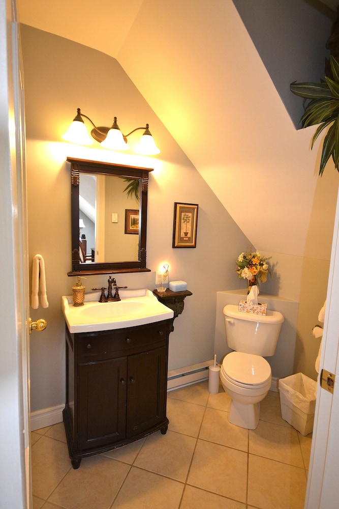 The Briarwood B&B