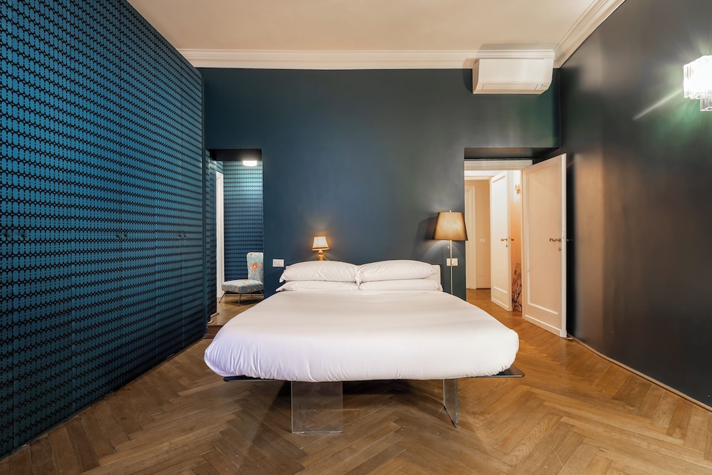 Via Giulia Apartments