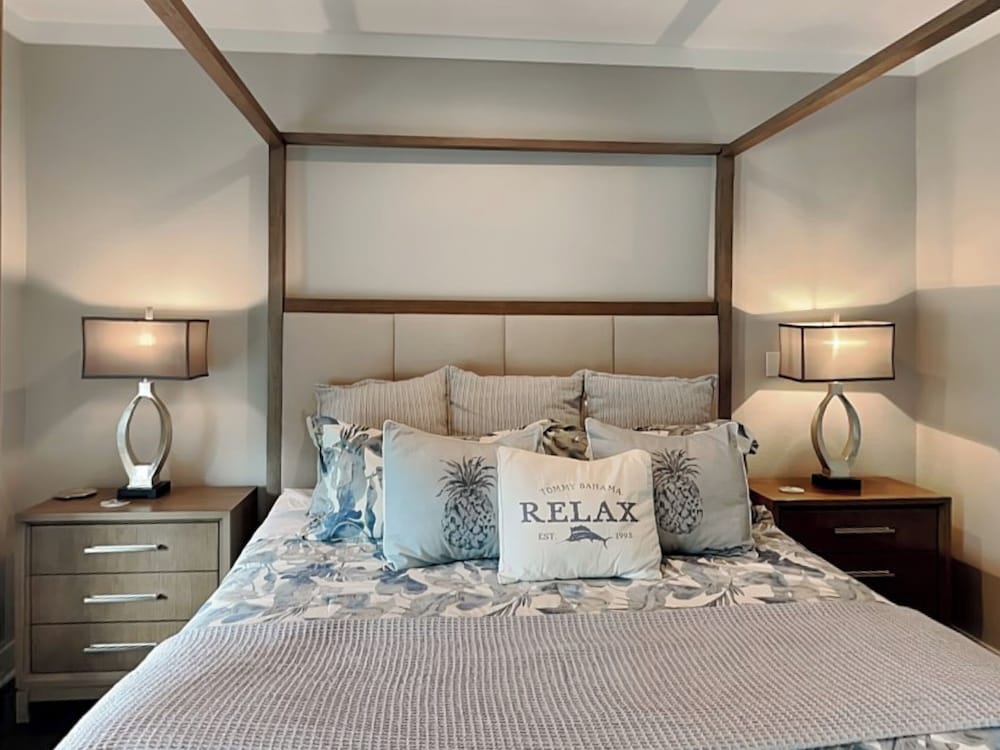Rosé By The Bay by Ryson Vacation Rentals