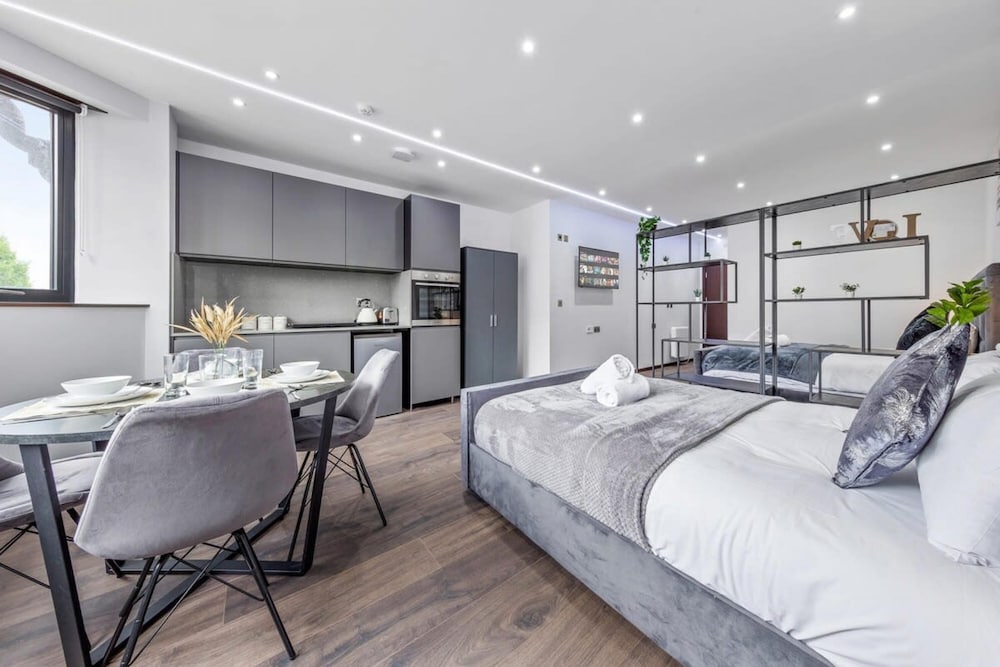Serviced Studio Flat Near London Northern Line