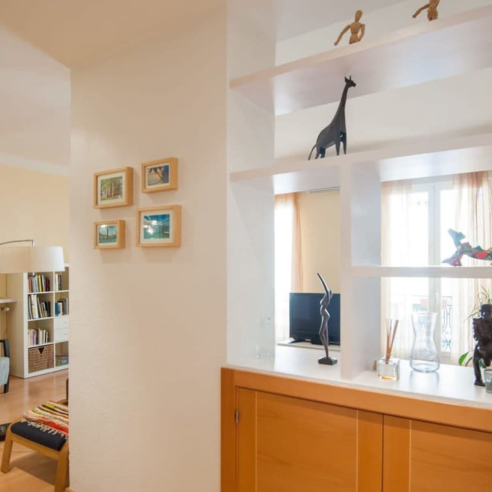 Chamberi Scene 2 Bedroom Home in Chamberi