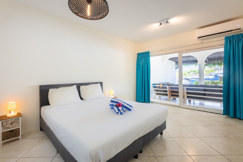 Spanish Water Marina Triple Penthouse