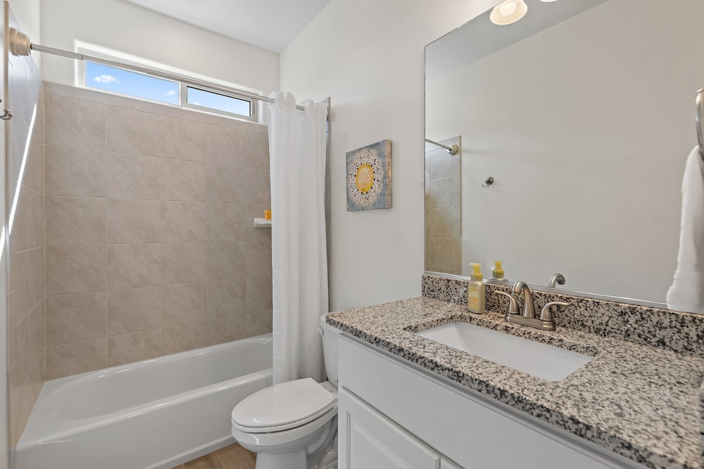 Grand Coral Estate 6 Bedroom Townhouse