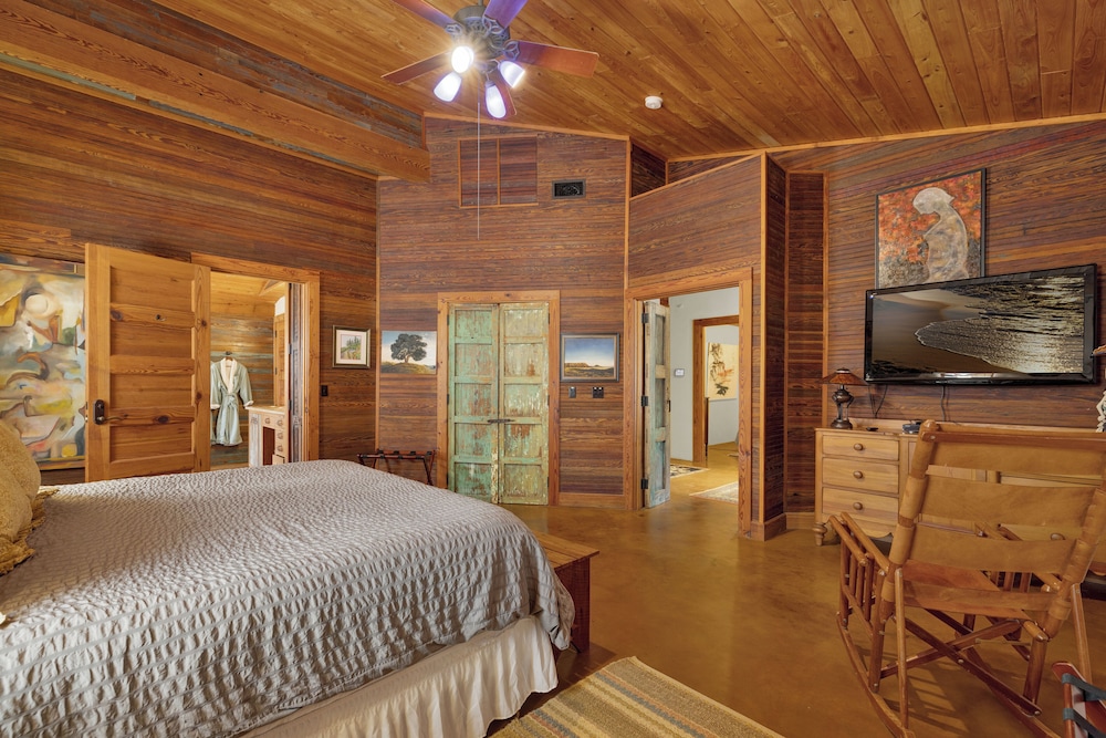 The Willows Casa Grande - Four Minutes to Downtown!