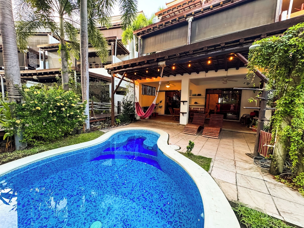 Villas Le Suisse Monterrico
