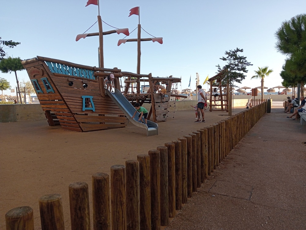 Front Beach Quarteira Ground Floor Girassol Studio
