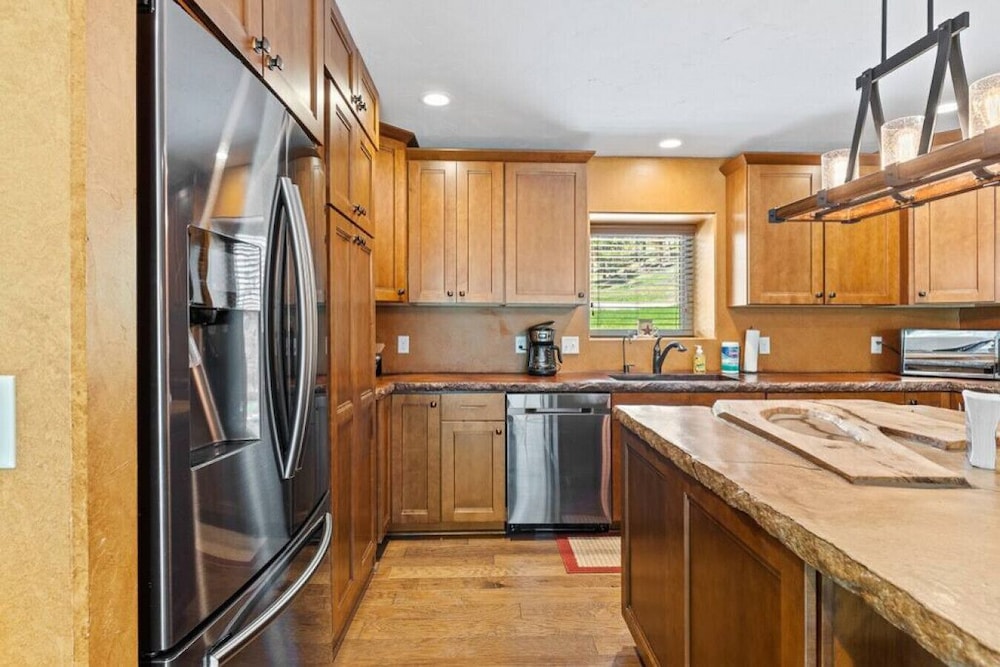Larkspur Hills 5BR Villa w Hot Tub view 5
