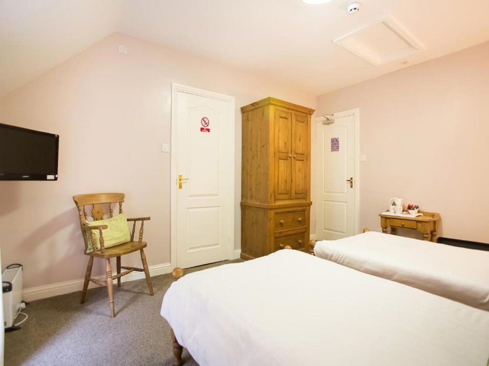 Ladybower Inn