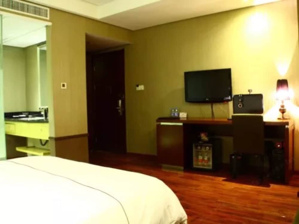 Yiwu Bai Heng Hotel