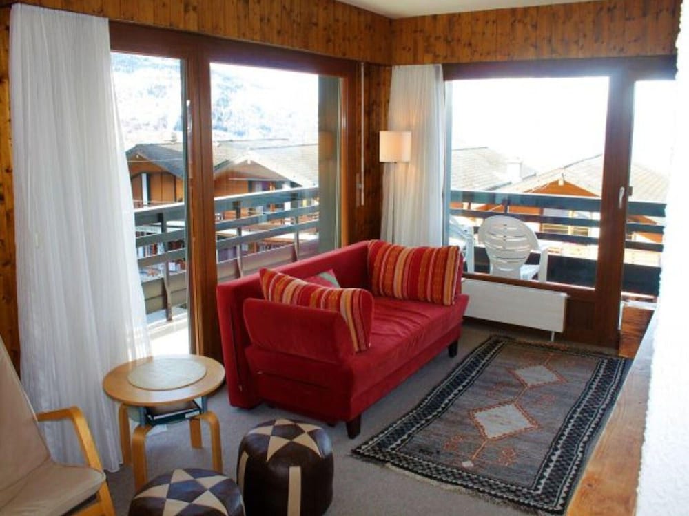 Cozy Apartment With Rhone Valley View