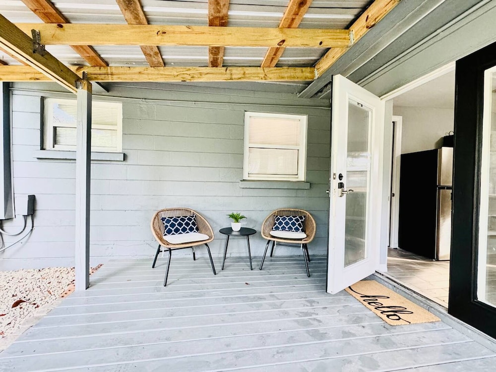 Tranquil Retreat King Bed Office Patio
