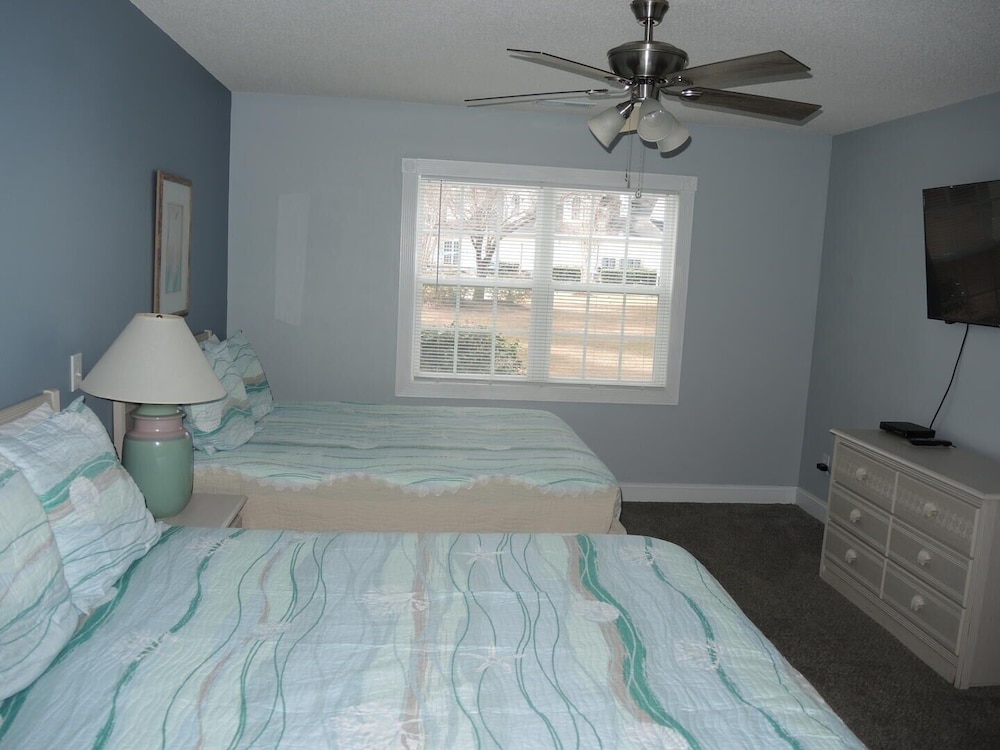 Brunswick Plantation Villa 1203 With Full Kitchen, Golf Course Onsite, and Short Drive to the Beach by Redawning view 5