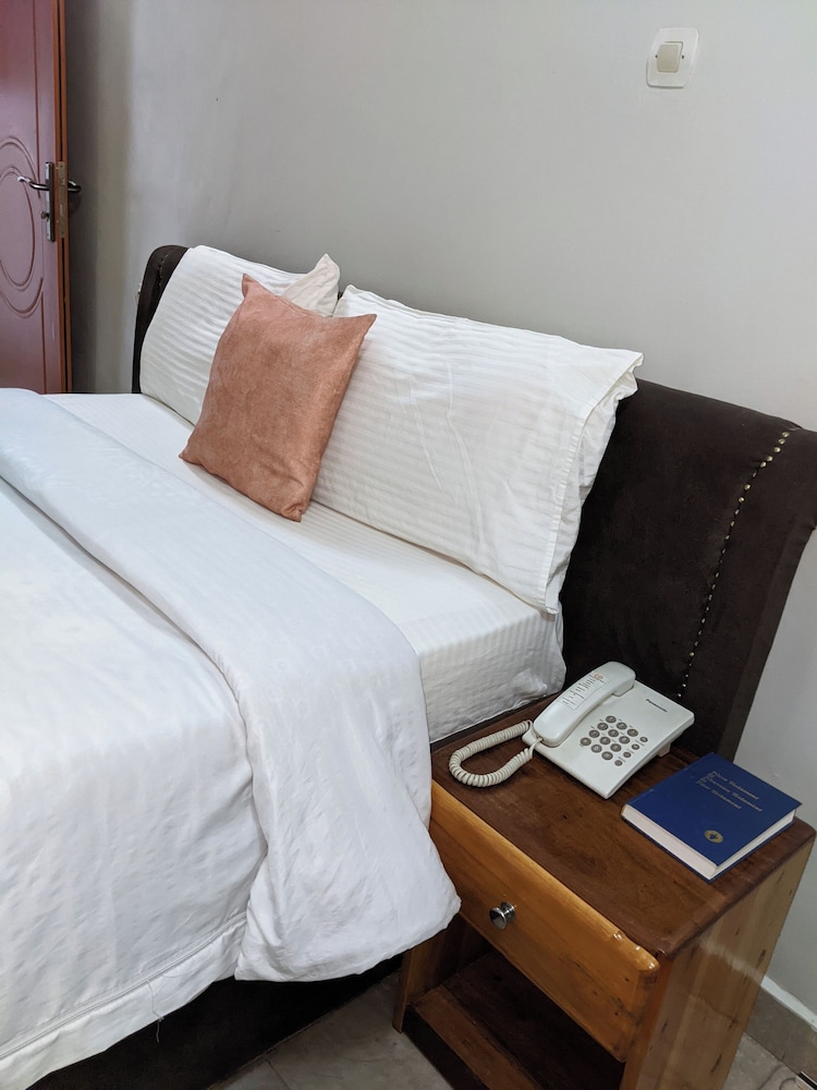 Africa Luxury Tours & Accommodation view 4