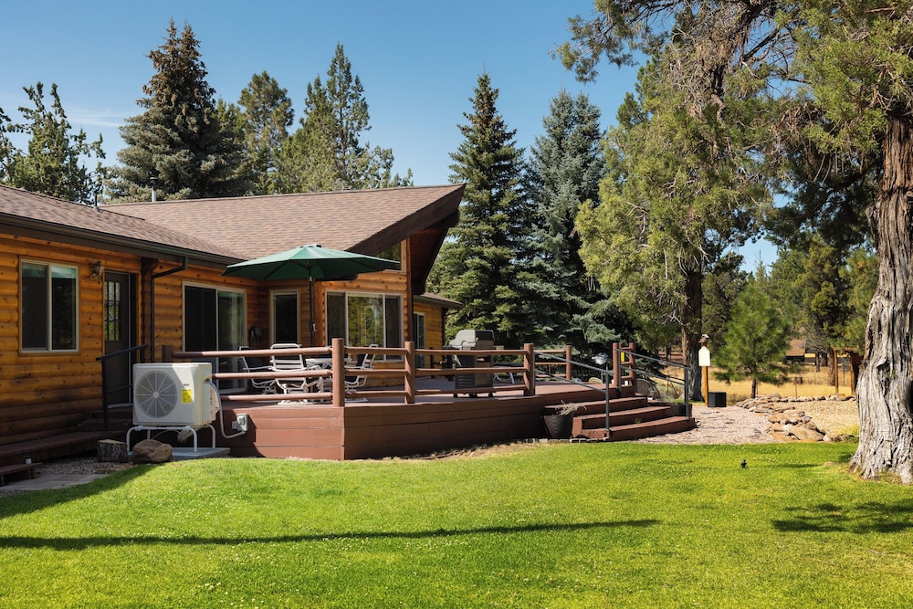 High-end Cabin 3BR 30min to Hoodoo Ski