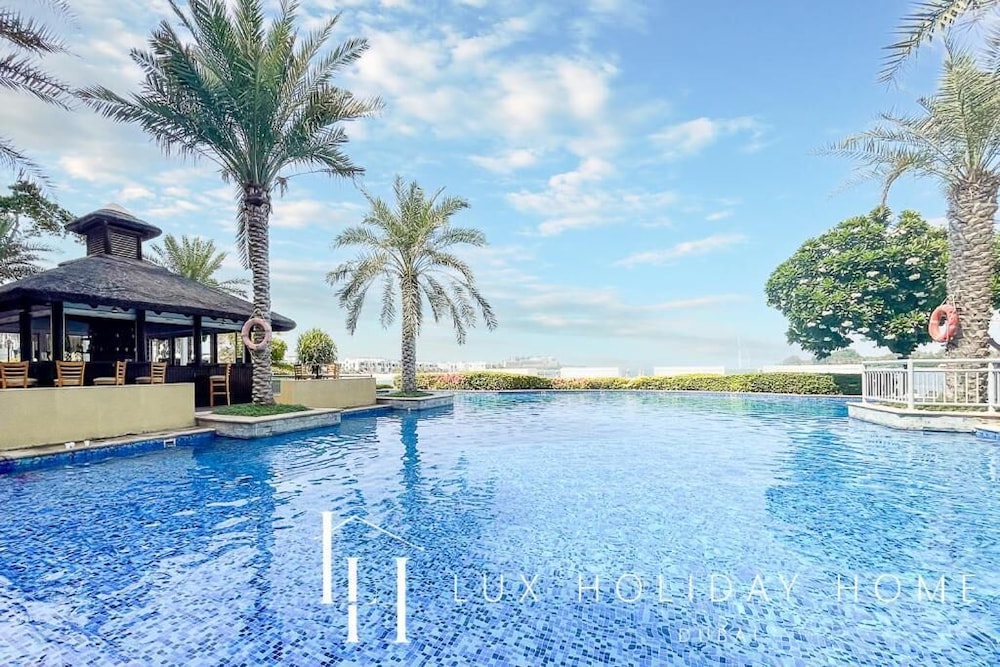 LUX The Shoreline Sea View Suite