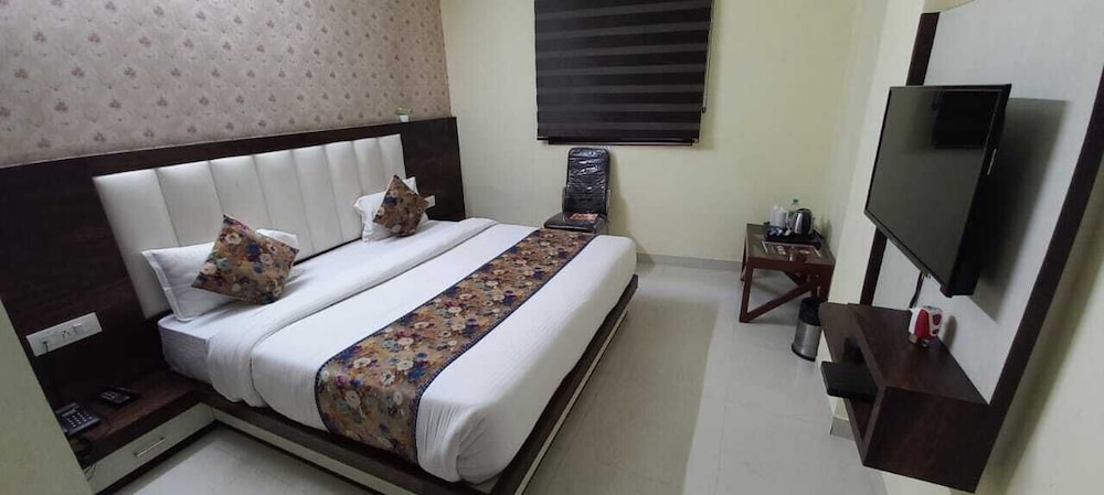 Satyadeep Inn