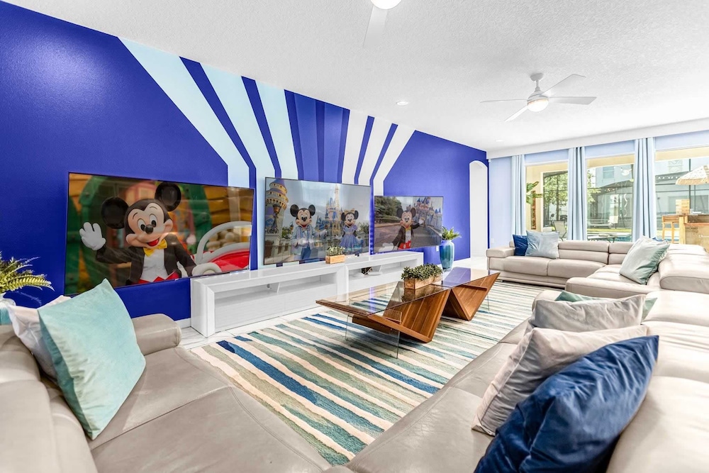 Upstay Family Resort 15br Home w Pool Tiki Bar