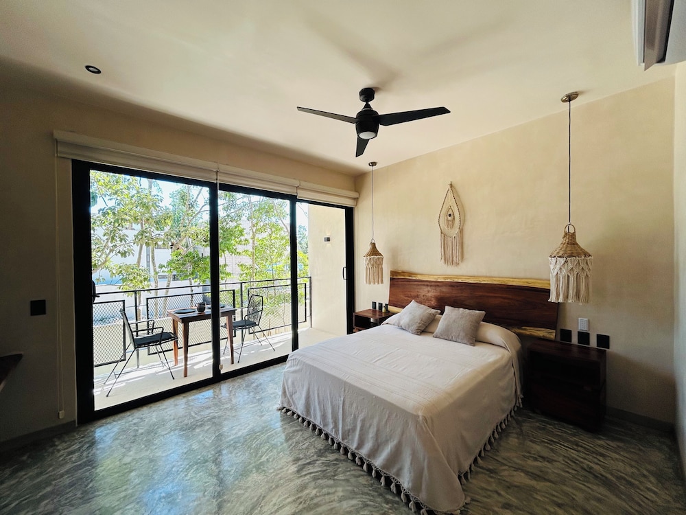 Pool with Private Balcony Studio S13