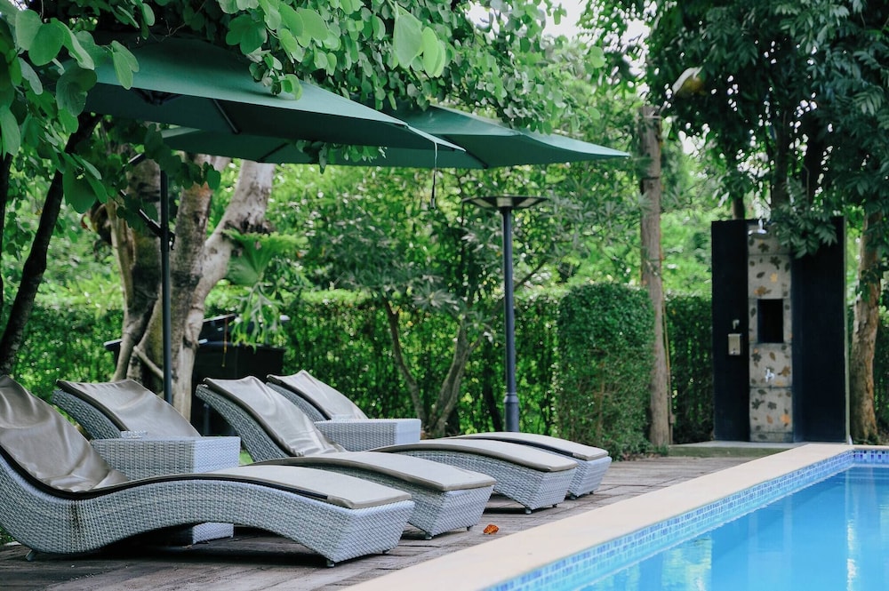 Cyngam Retreat- A Private Pool Villa With Service
