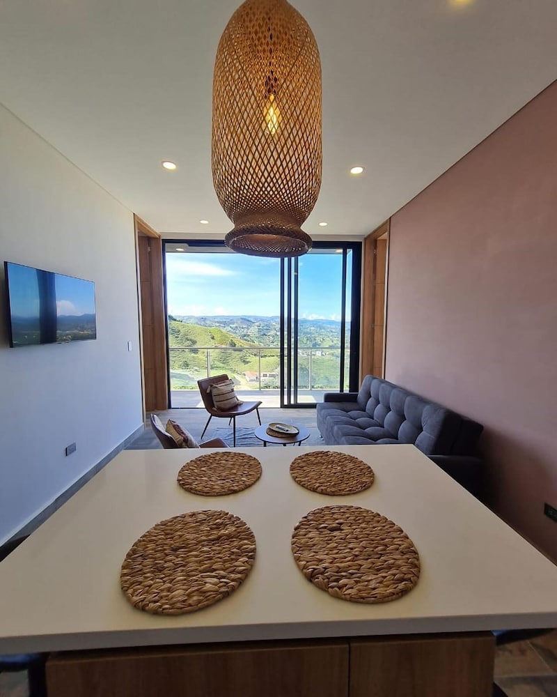 MONTECIELO HOSTING GUATAPE