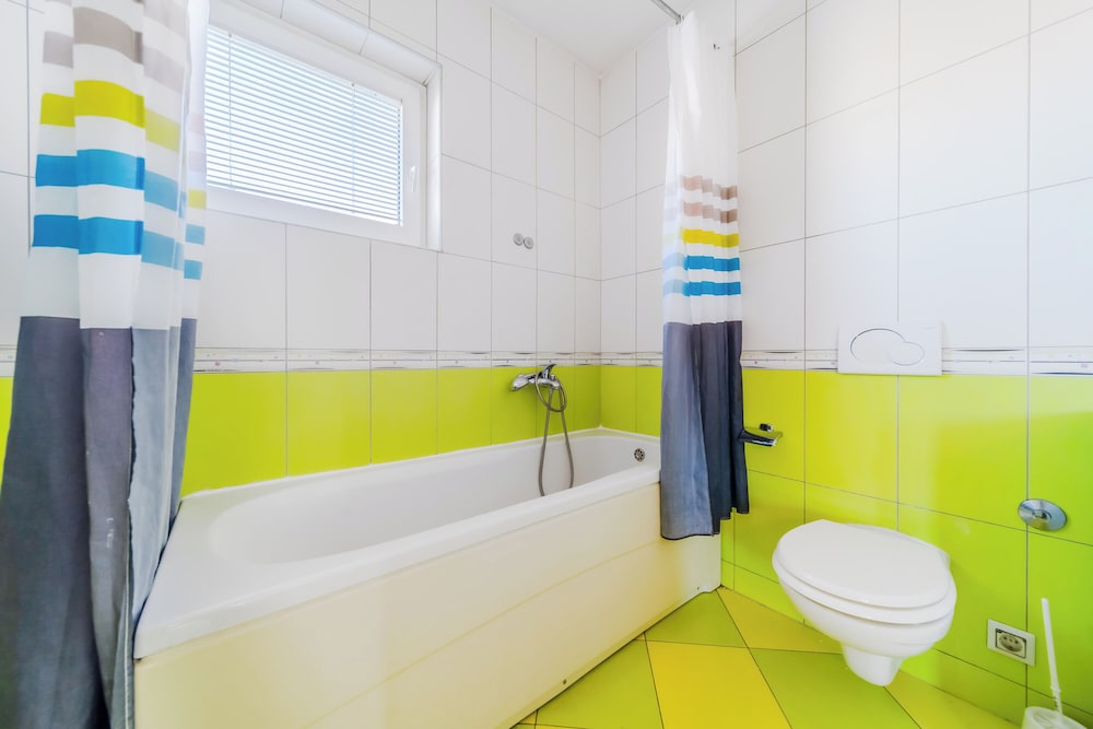Cherry City Stay Apartment With Parking